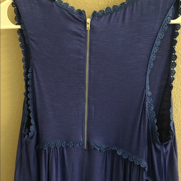 Blue dress - Picture 4 of 5